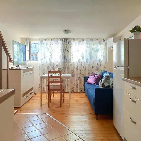 דירה Koloni Bright & Cosy Loft