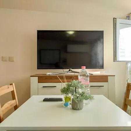 Koloni Bright & Cosy Loft דירה