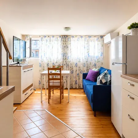 Koloni Bright & Cosy Loft * Varna